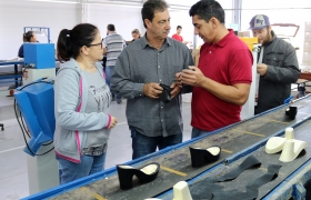 Leur Faleiro com os proprietários do atelier Gorgen e Silva