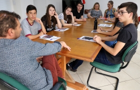 Alunos conheceram pelo prefeito o funcionamento da administração municipal