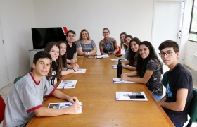Alunos do programa Jovem Vereador em visita à prefeitura